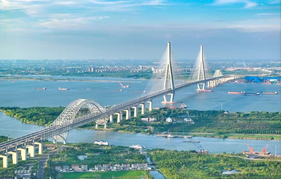 天下级逾越！常泰长江大桥正式通车
